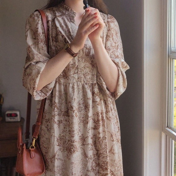 Women's Midi Elegant Dress - Picture 8 of 8